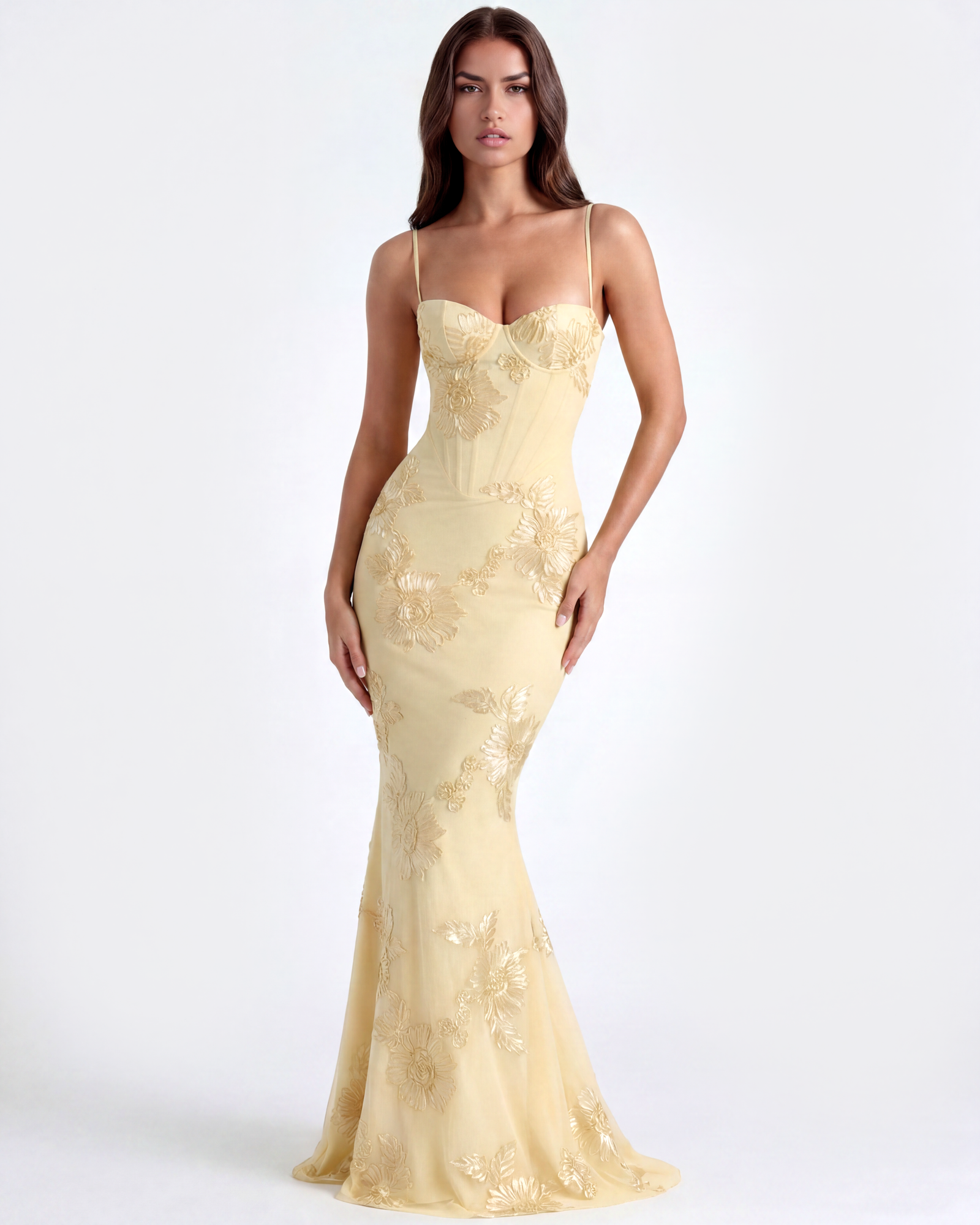 Vestido largo con corsé floral bordado