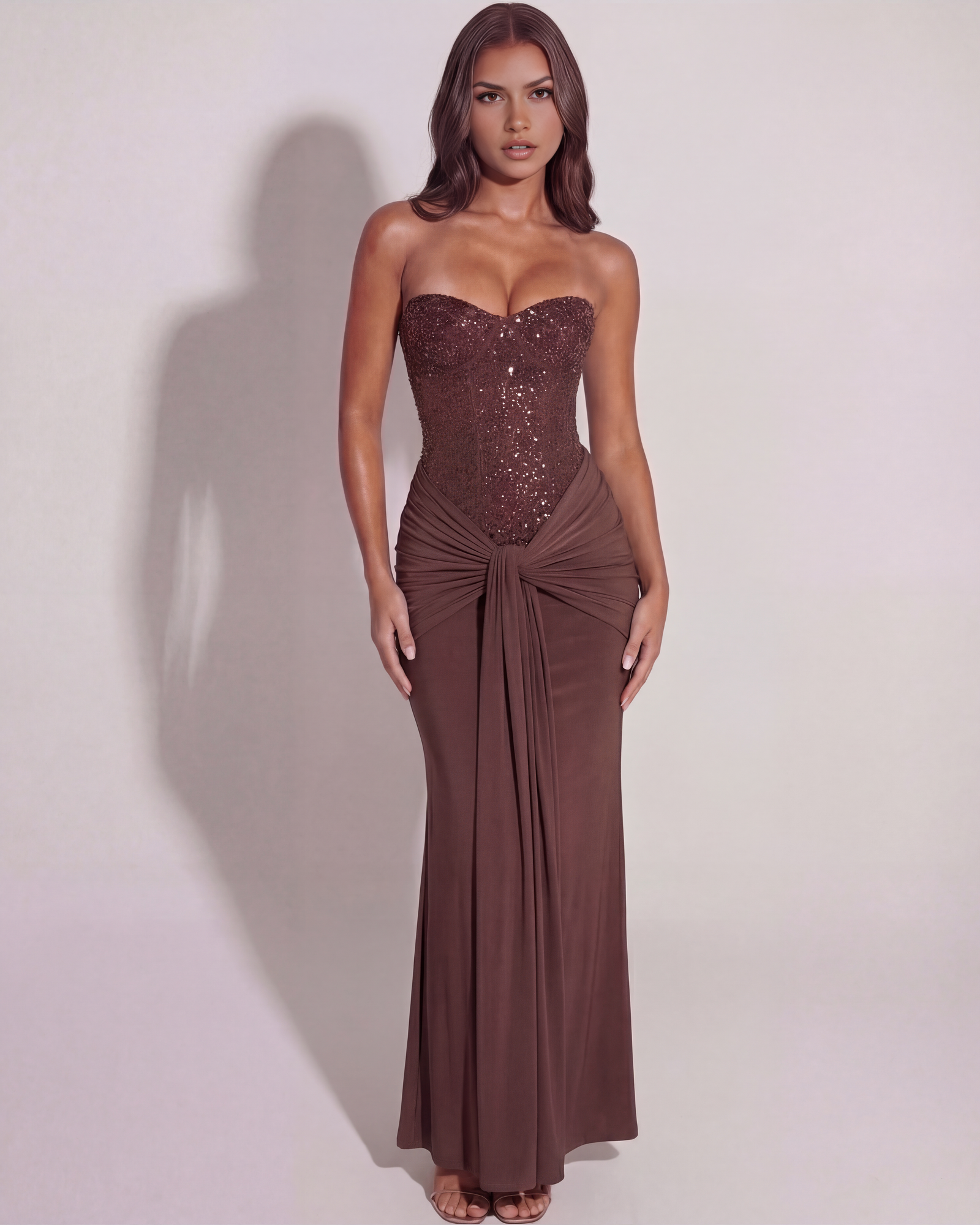 Vestido largo con corsé brillante y drapeado