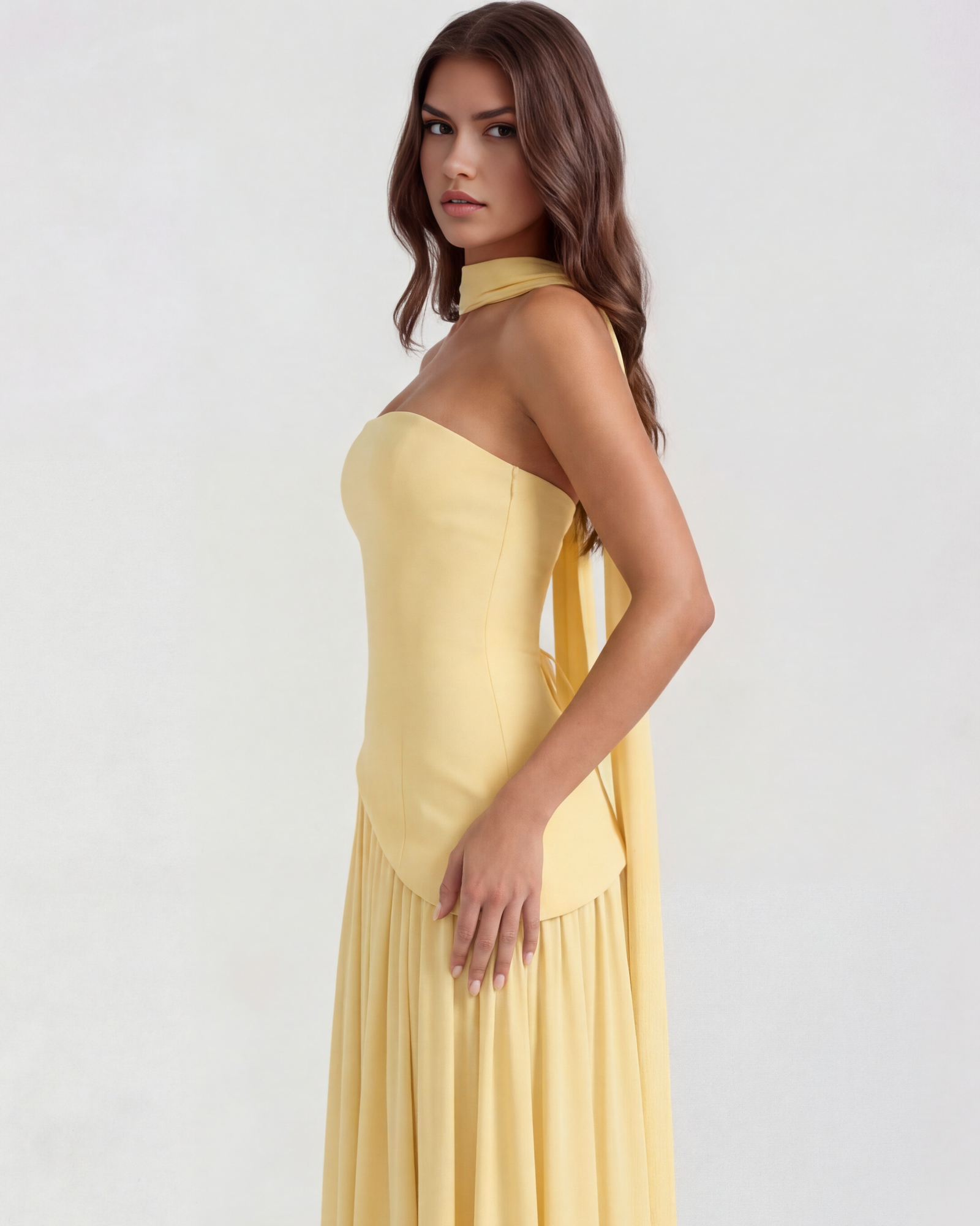 Vestido largo palabra de honor con abertura