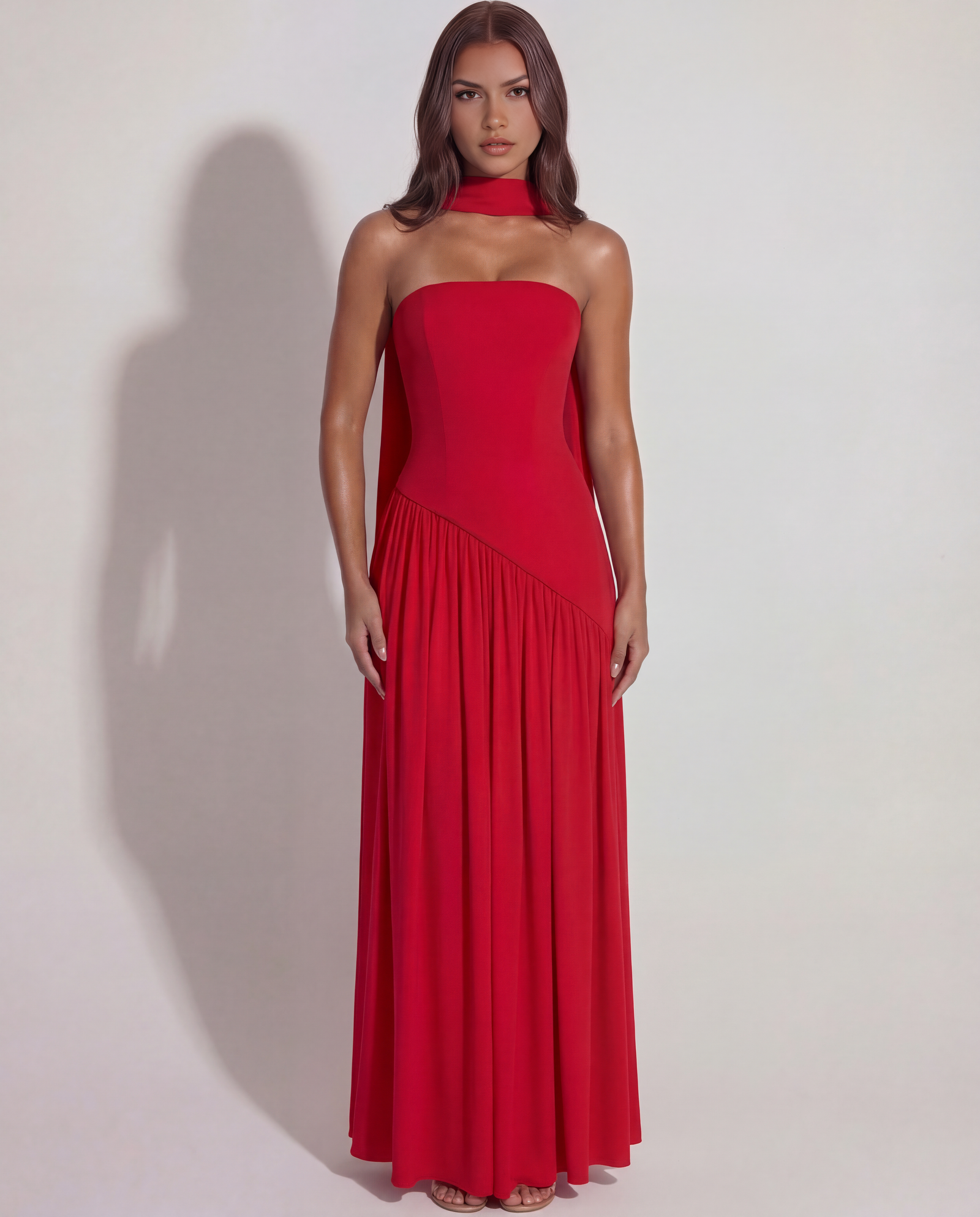 Vestido largo palabra de honor con abertura