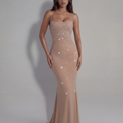 Vestido largo brillante con tirantes finos