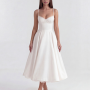 Vestido midi con corsé y falda amplia