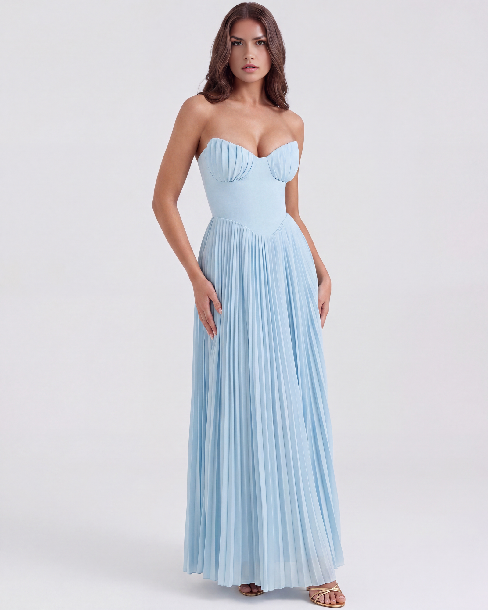 Vestido largo plisado con escote palabra de honor