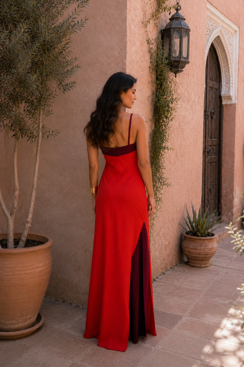 Vestido largo halter con abertura