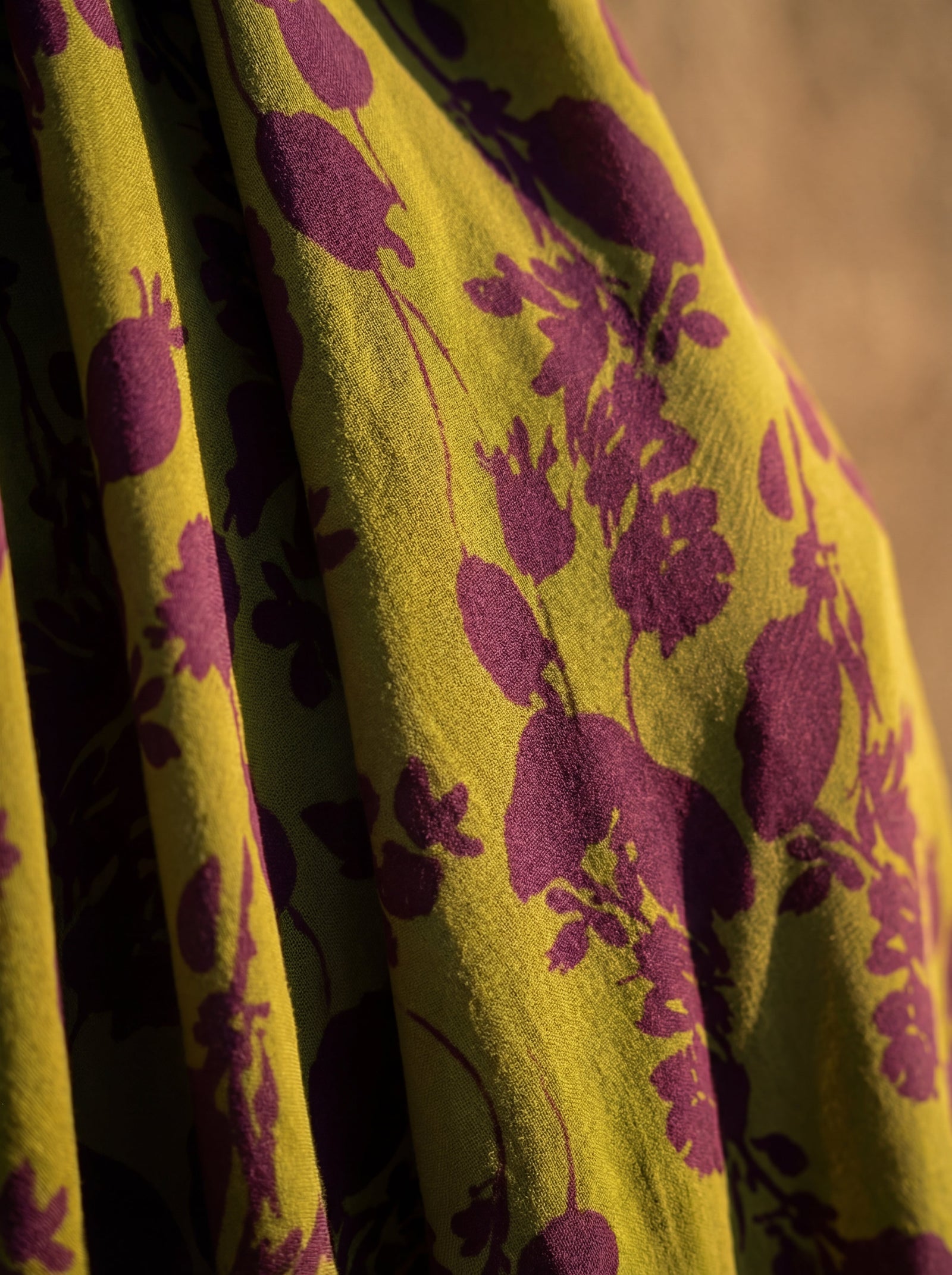 Vestido Maxi Floral con Caída Fluida