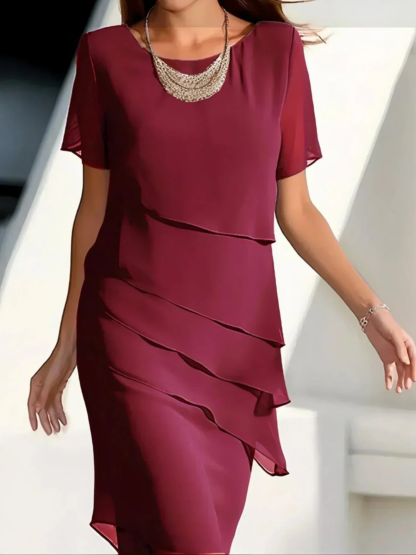 Anastasia | Vestido midi lujoso con capas