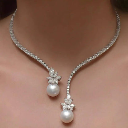 Collar de perlas elegante y brillante en plata