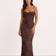 Vestido largo bordado con tirantes