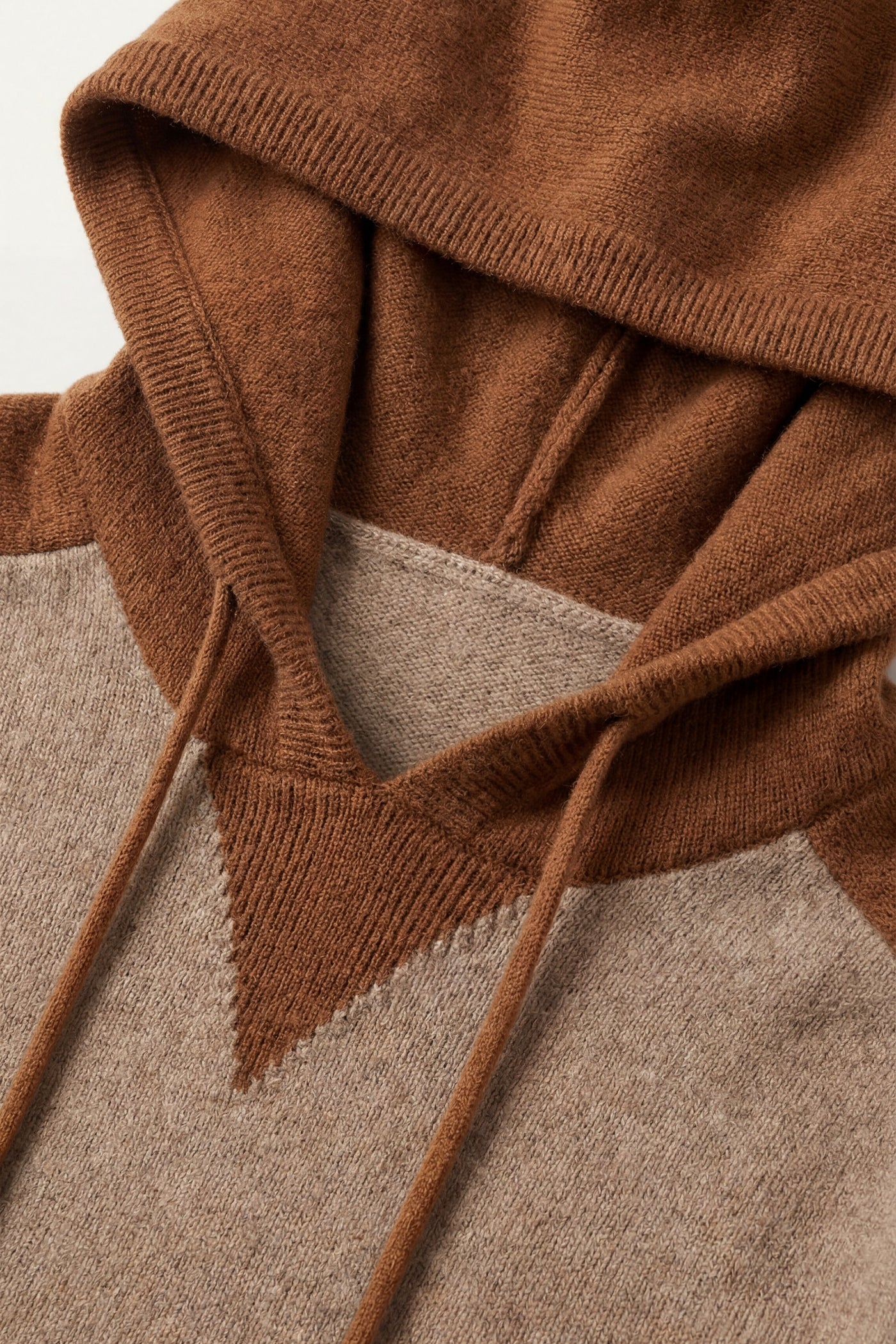 Conjunto de Firma Beige con Capucha
