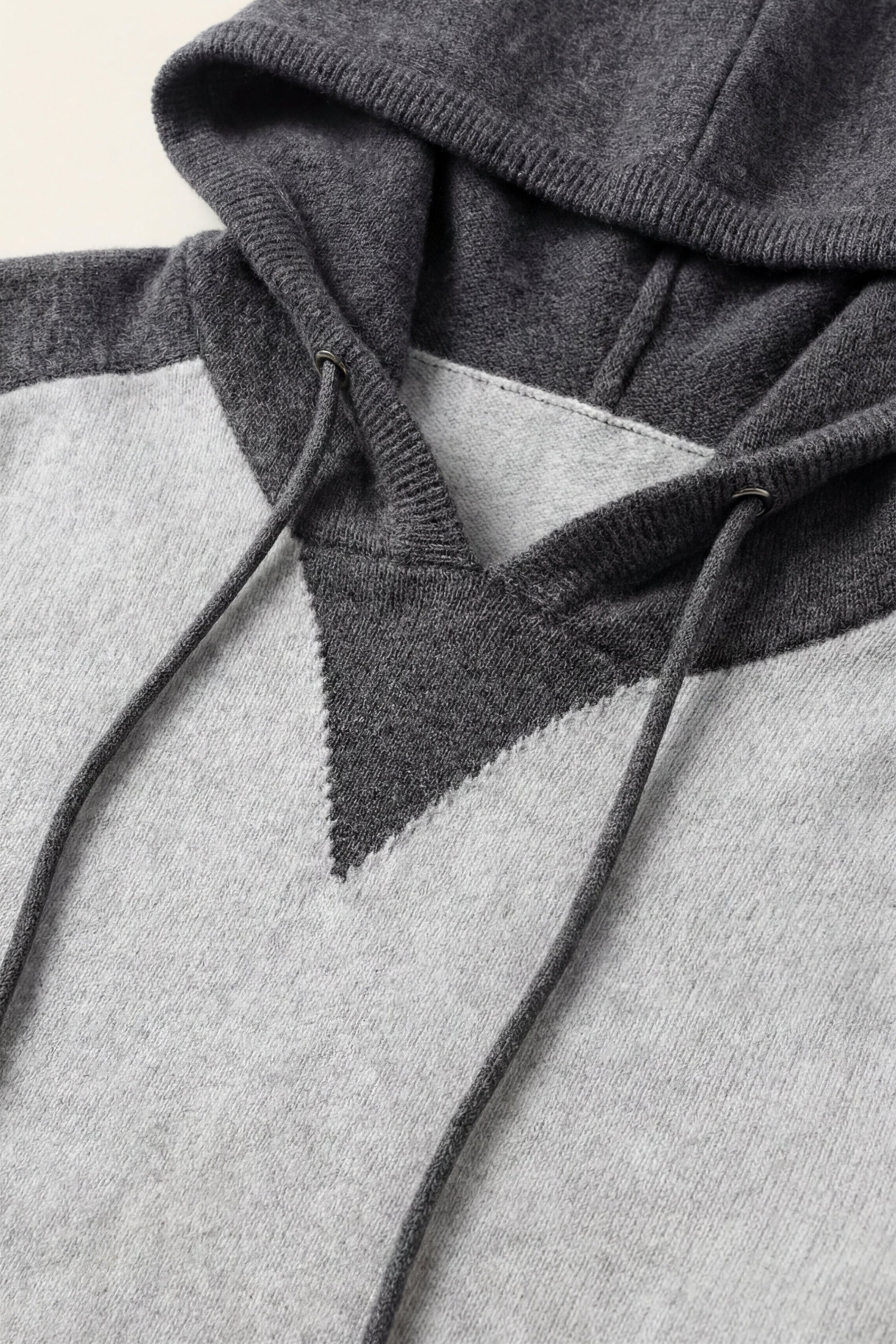 Conjunto de Firma Gris con Capucha