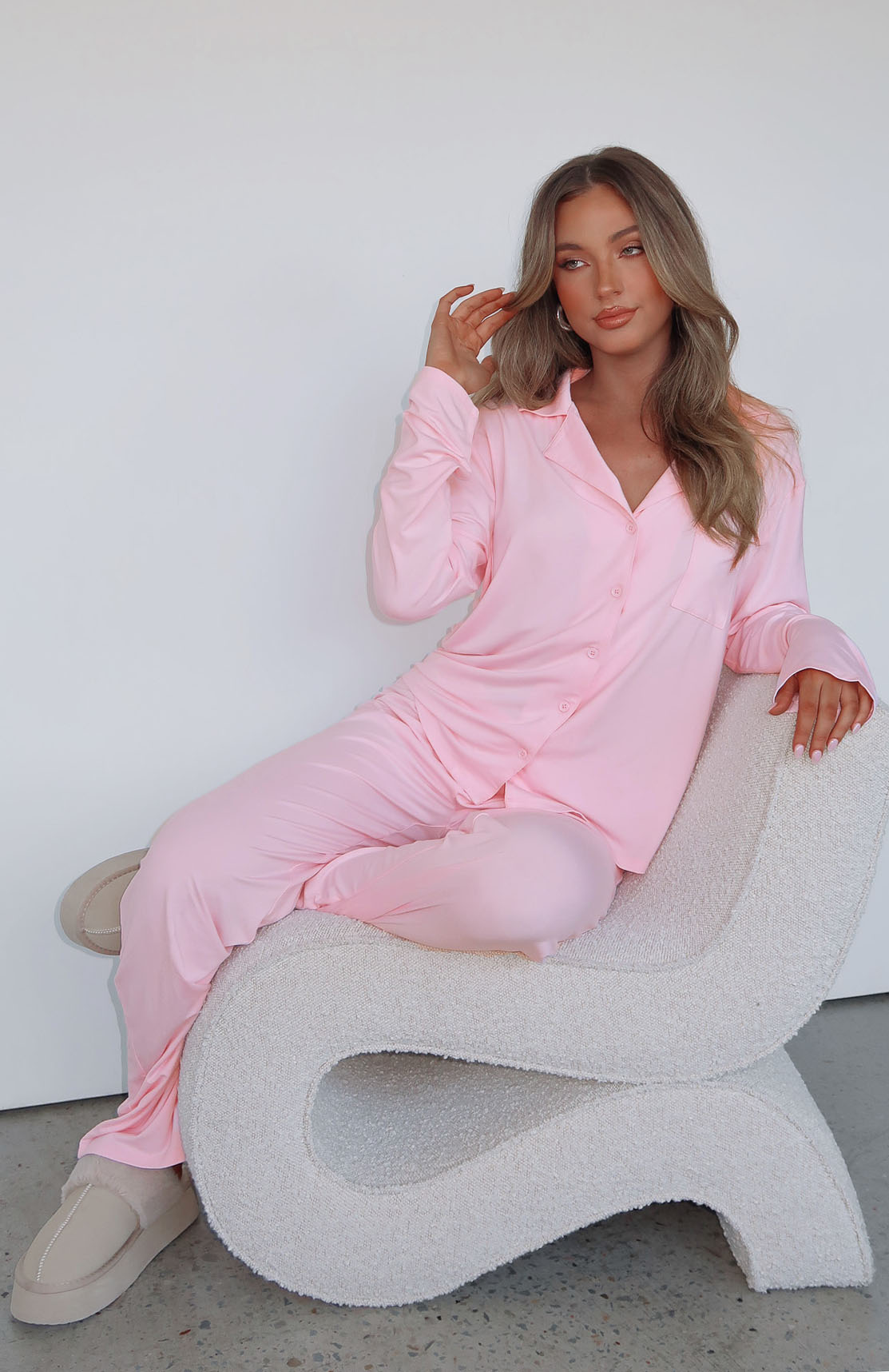 Conjunto de pijama rosa suave