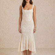 Vestido midi con drapeado y escote cuadrado