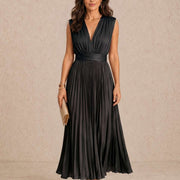 Vestido midi plisado con escote en V