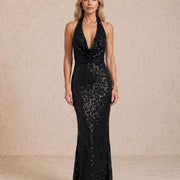Vestido largo de lentejuelas con escote halter