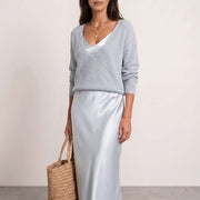 Vestido midi de satén con jersey incluido