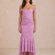Vestido midi con drapeado y escote cuadrado