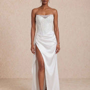 Vestido largo con cuerpo de lentejuelas