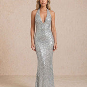 Vestido largo de lentejuelas con escote halter