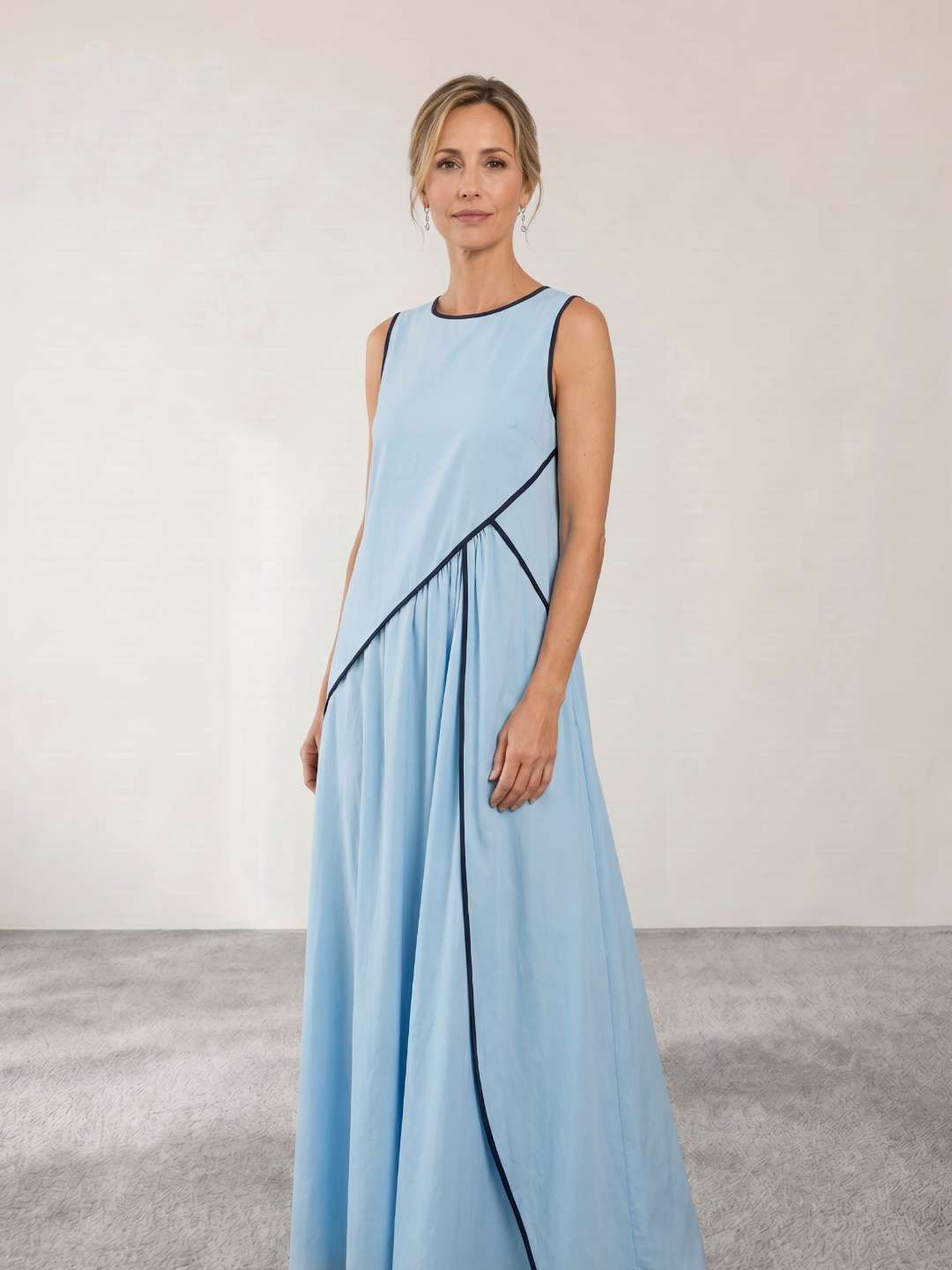Vestido largo fluido con detalle estructurado