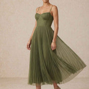 Vestido midi plisado con tirantes