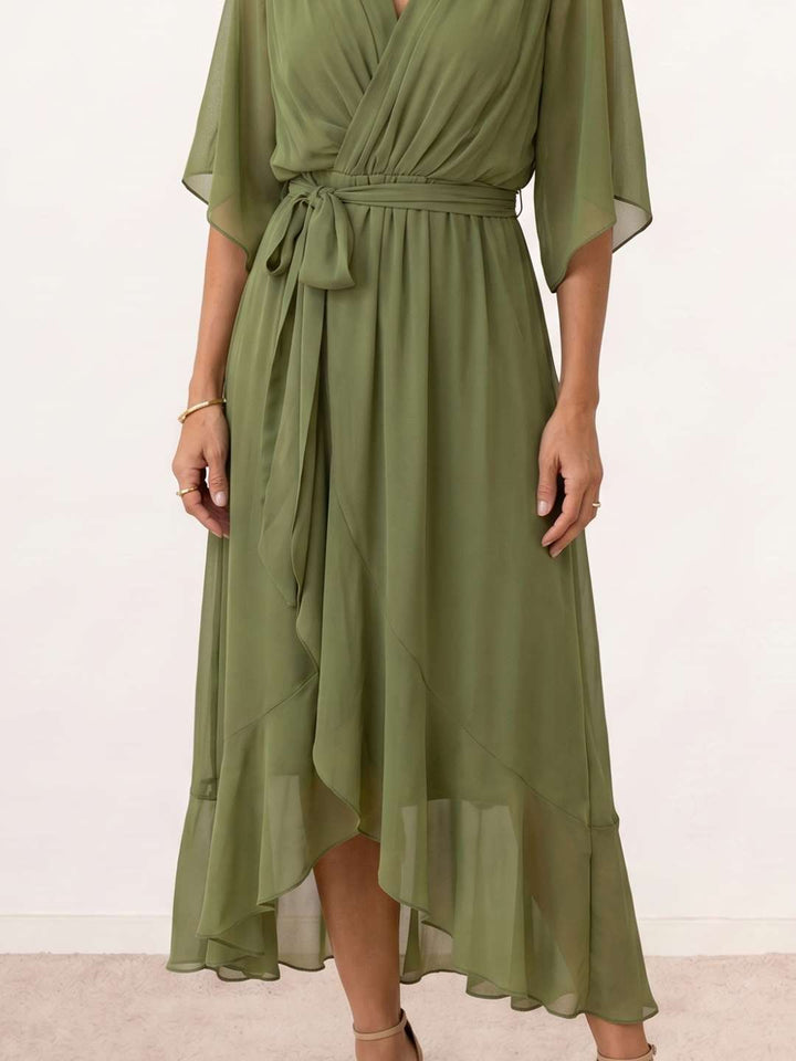 Vestido midi cruzado con cinturón