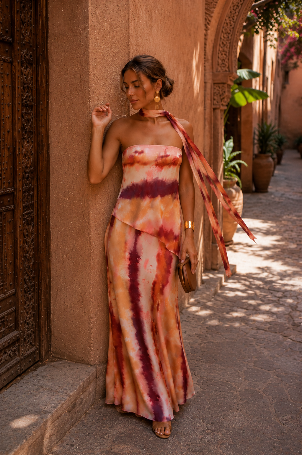 Vestido largo estampado con escote palabra de honor