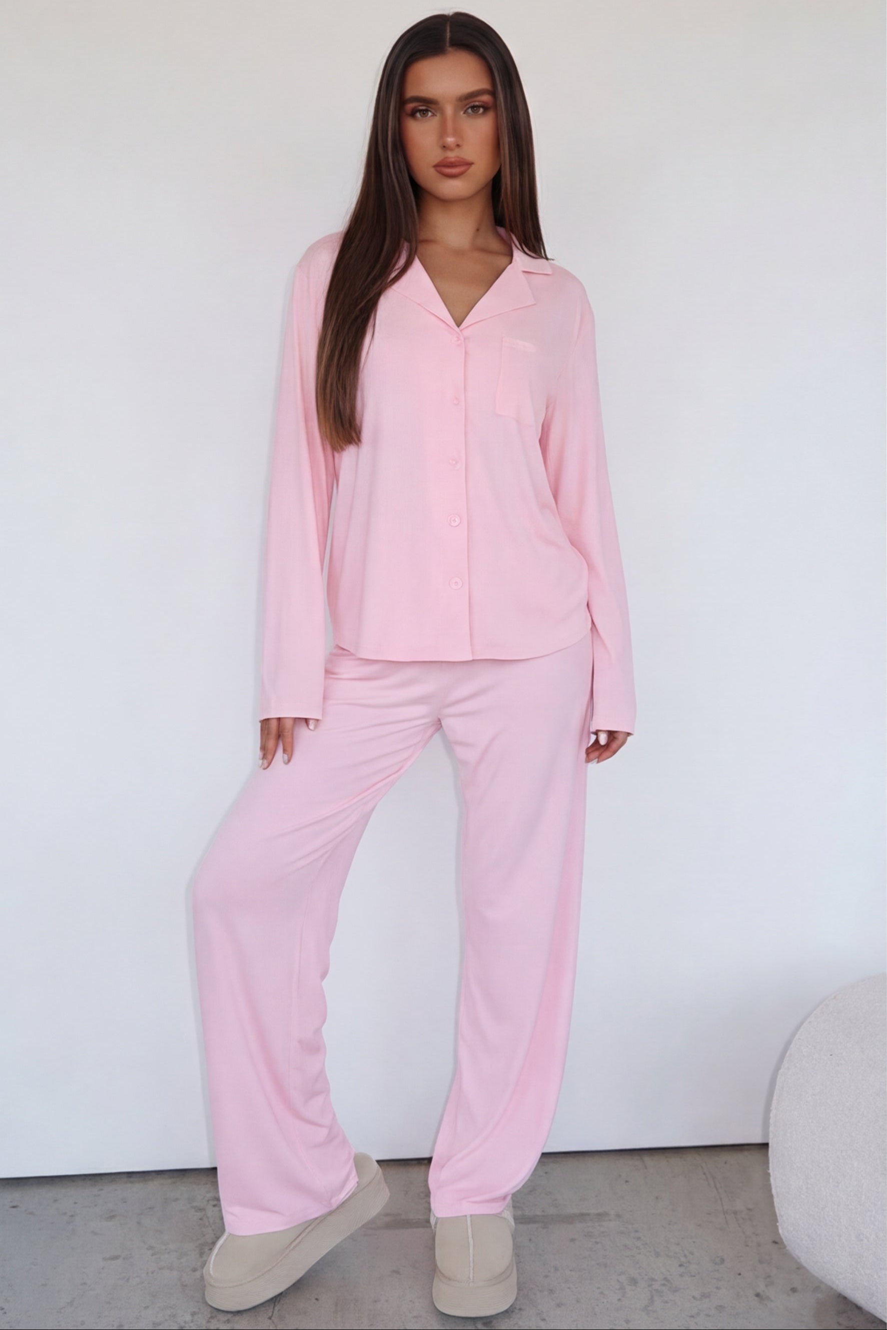 Conjunto de pijama rosa suave