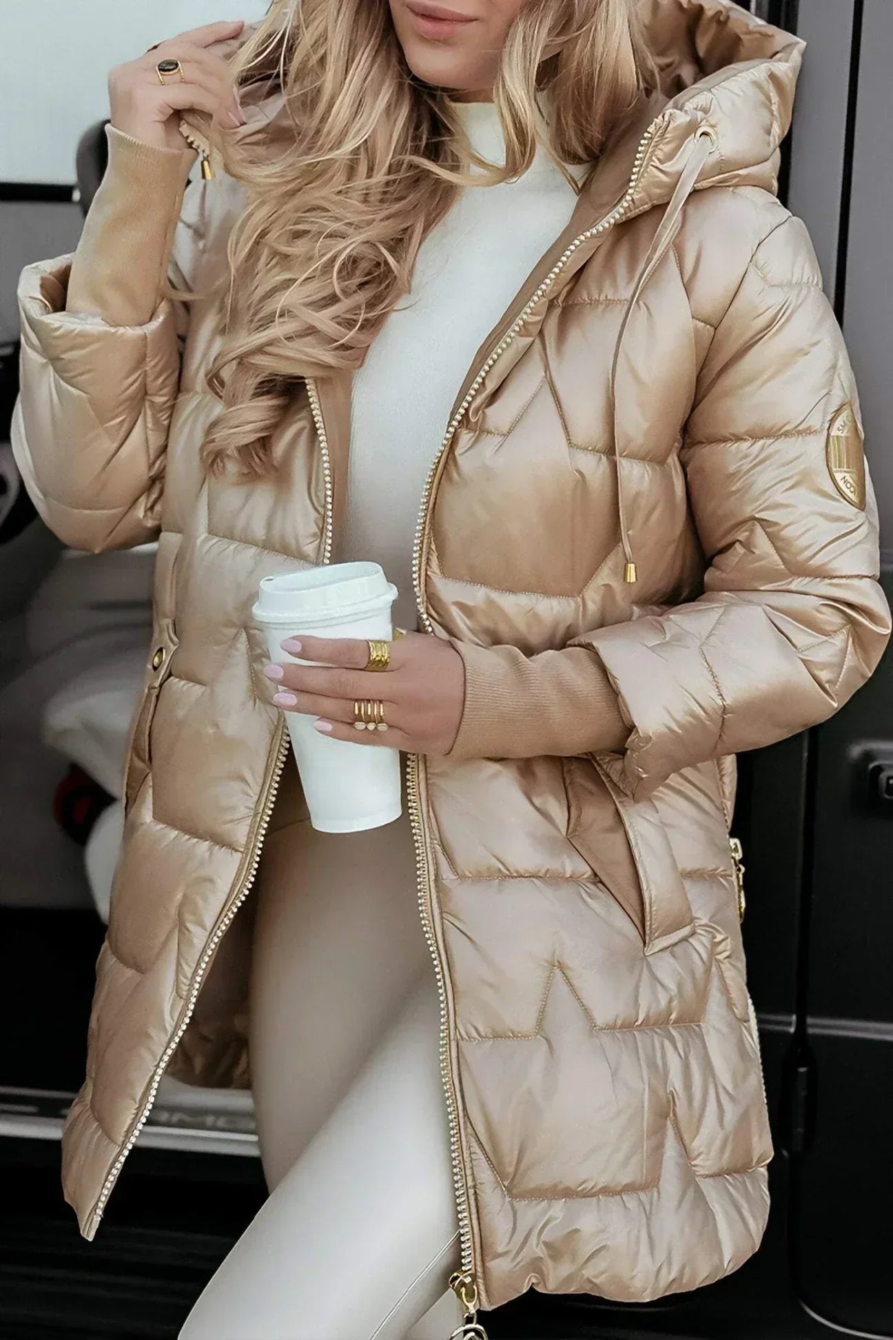 Lina | Chaqueta acolchada larga y cálida con capucha amplia
