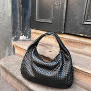 Bolso hobo trenzado elegante