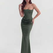 Vestido largo satinado con escote palabra de honor